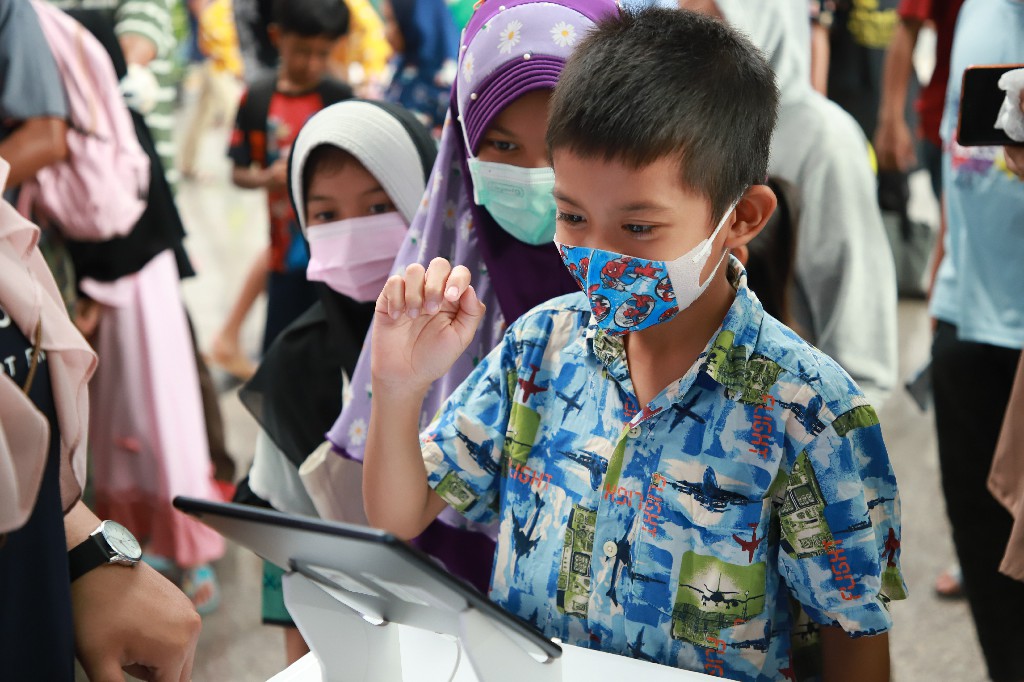 จัดบูธกิจกรรมวันเด็กแห่งชาติ