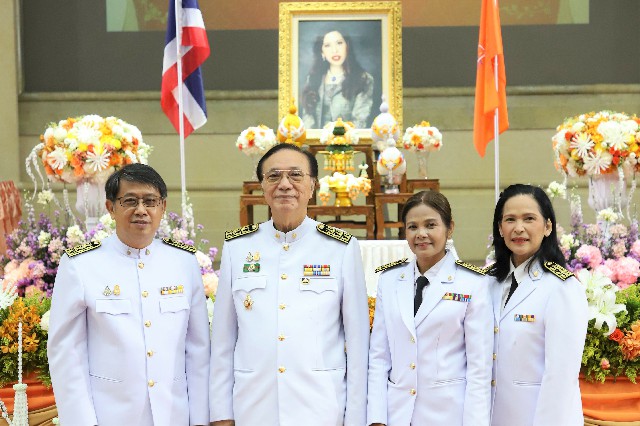 พิธีถวายพระพรชัยมงคล