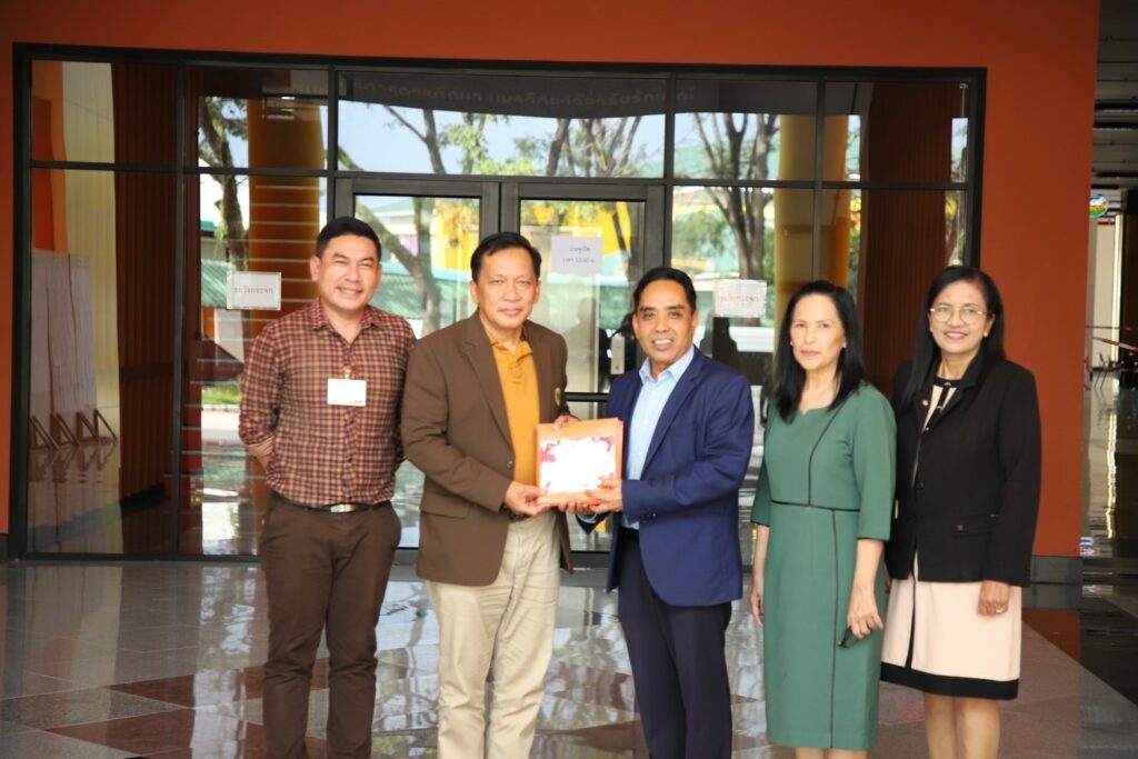 ผู้บริหารสถานศึกษา เข้าตรวจเยี่ยมสนามสอบ TGAT/TPAT สนามสอบมหาวิทยาลัยวลัยลักษณ์