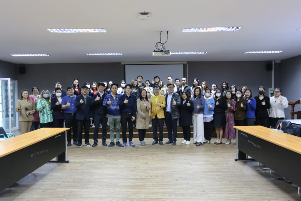 บรรยายการพัฒนาระบบ Smart Educational Service System